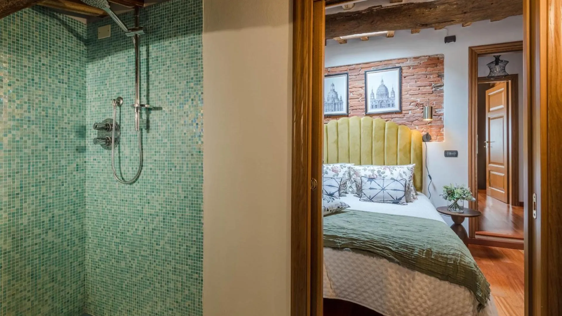 Dorina Penthouse 2 Bedrooms 2 Bathrooms In Lucca 0*,