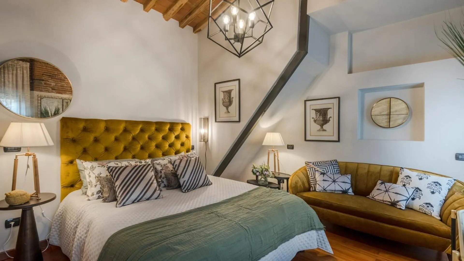 Apartment Dorina Penthouse 2 Bedrooms 2 Bathrooms In Lucca Italy