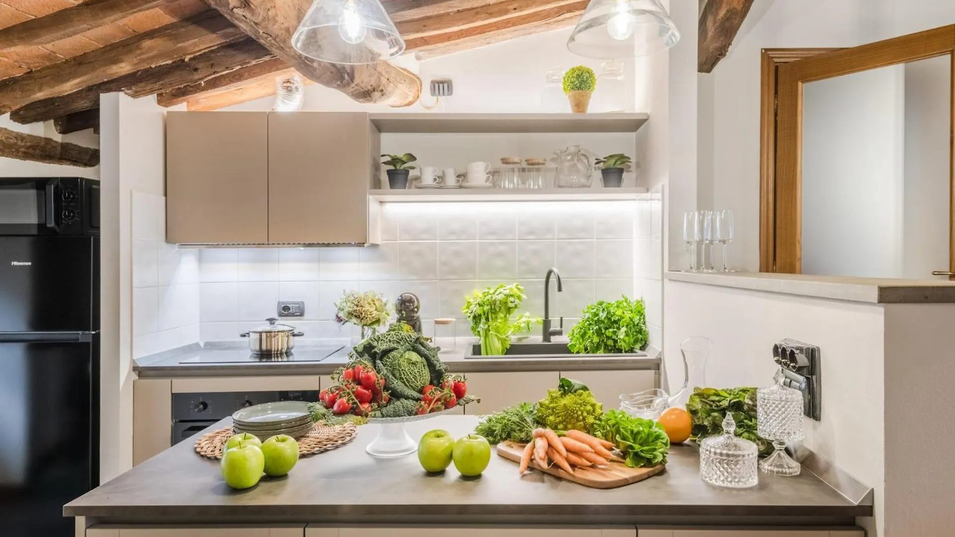 Dorina Penthouse 2 Bedrooms 2 Bathrooms In Lucca Apartment